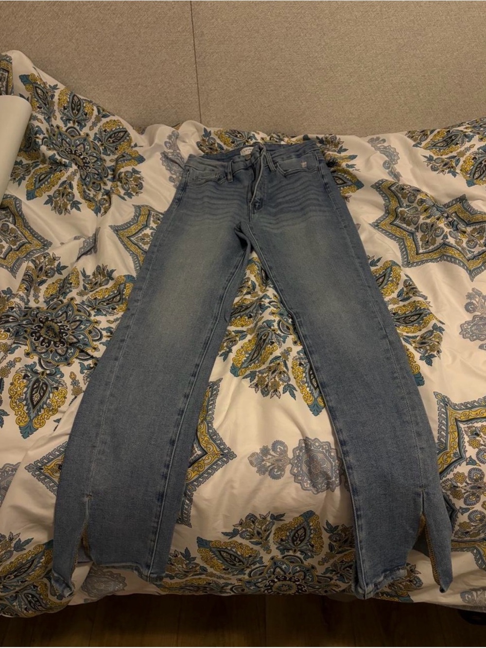 Women's Light Blue Split-Hem Skinny Jeans